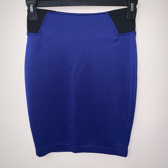 Nicki Minaj | Midi Size Blue Skirt - Picture 5 of 6